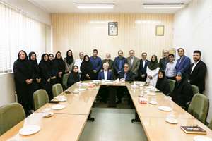 حضور رئیس دانشگاه در پژوهشکده علوم اعصاب و تجلیل از آقای دکتر احمدیانی 